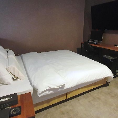 Soseol Smith Hotel Сувон Екстериор снимка